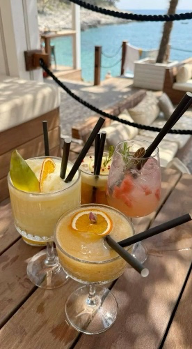  beach day - drinks and icecream ☀️