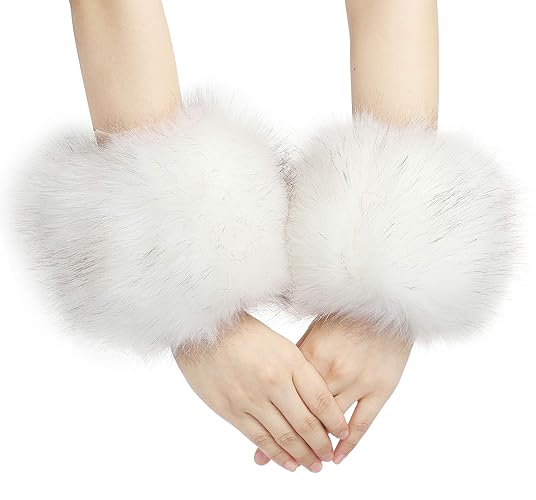 LA CARRIE Women's Leopard Print Faux Fur Wrist Cuffs,Winter Fox Furry Bands Arm Warmer - White With Tips