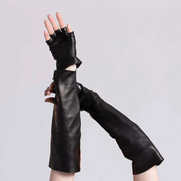 * NEW Leather Sleeve in Paris Black