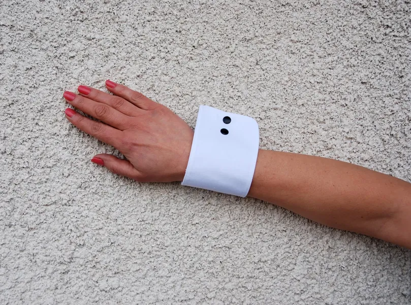 White cuff, Wrist cuffs, White wrist cuffs, Choir uniform, Peter Pan costume, Pilgrim cuffs , Halloween wrist cuffs, Detachable wrist cuff