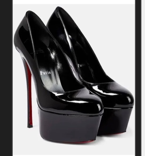 Loubs on the platform