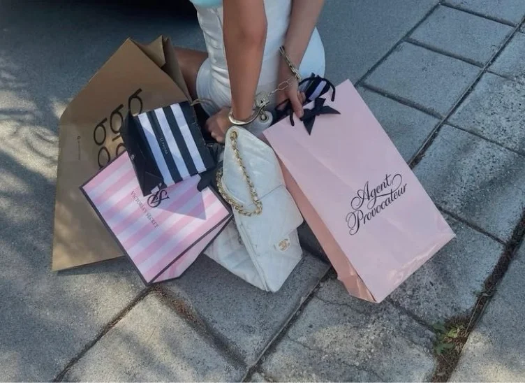 Shopping Spree <3