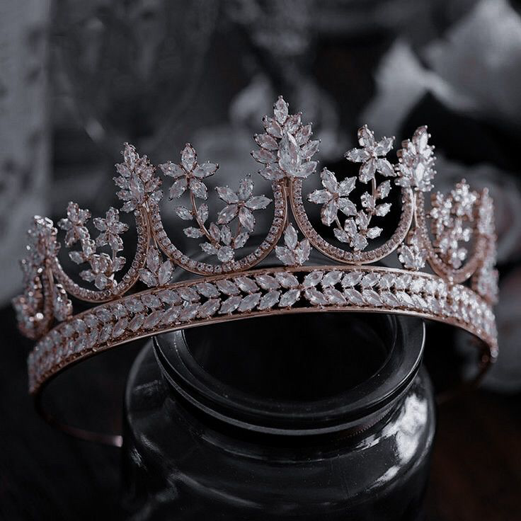 Crown ☾