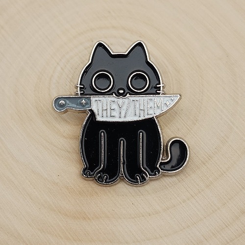 Knife Kitty Pronoun!