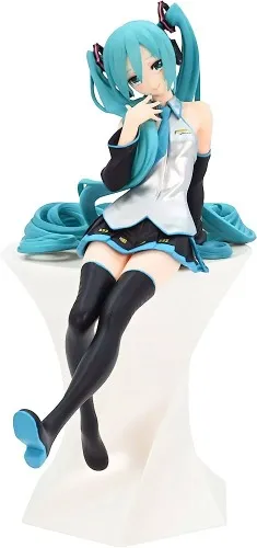 Sitting Miku 