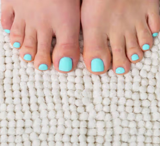 Send a mani pedi surprise ☺️