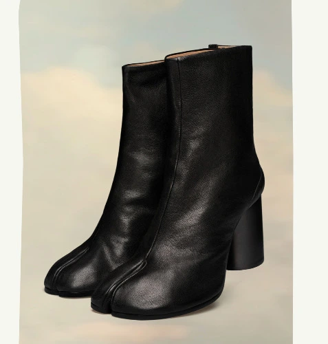 Tabi ankle boots