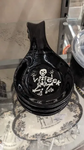 EEK! Skeleton Spatula dish - TKMAXX
