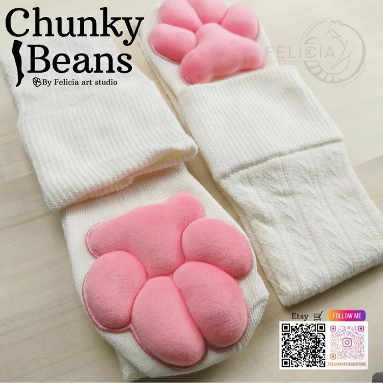 Chunky Beans plush paw socks