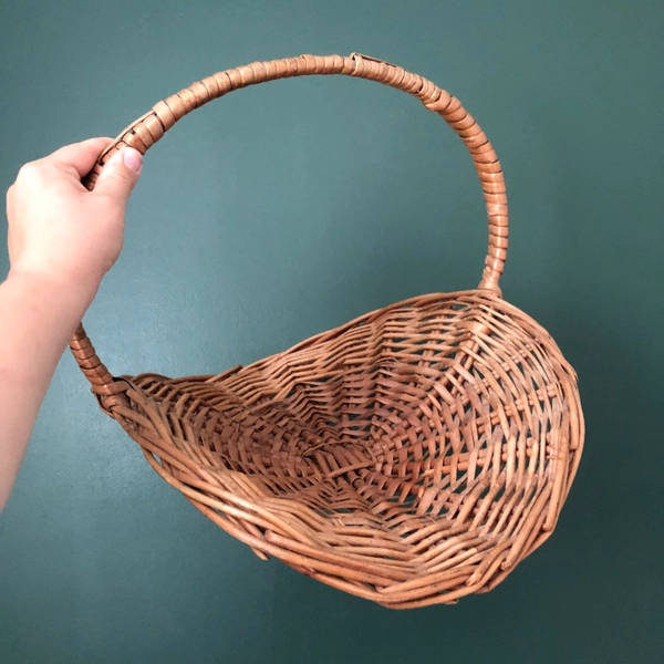 Herb Basket. Flower basket. Vintage basket. Large.