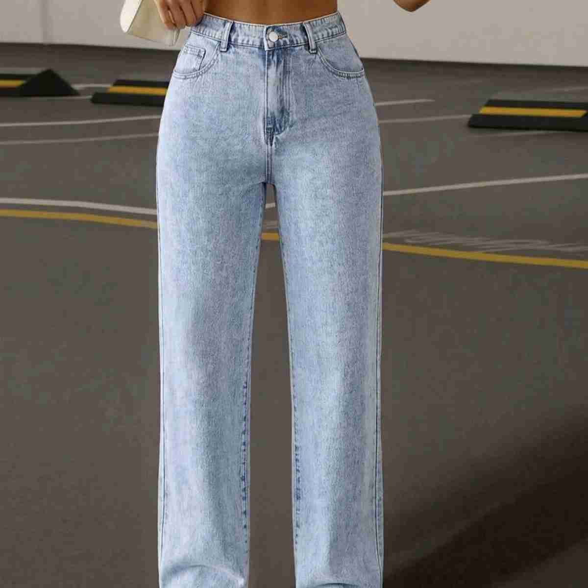 Straight Jeans