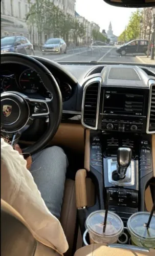Car 🚗