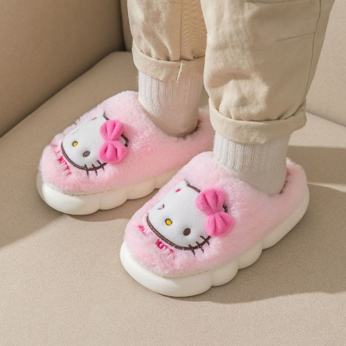 Pantoufles en peluche coordonnantes Sanurgente Hello Kitty pour filles, pantoufles chaudes, dessin animé mignon Kawaii, cadeaux pour la maison, automne et hiver