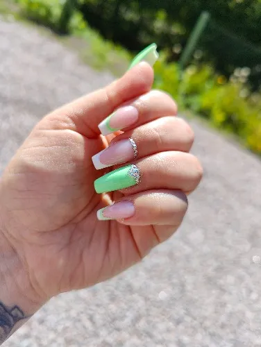 Kynnet/Nails