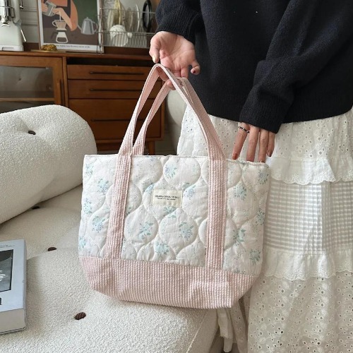 Cute Floral Quilted Tote Bag | Blue Pink