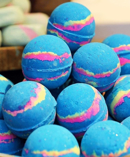 Sparkly, Glittery Bath Bombs! 