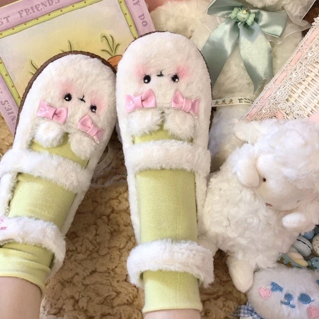 Fuzzy Bear Mary Jane Shoes - White / 10