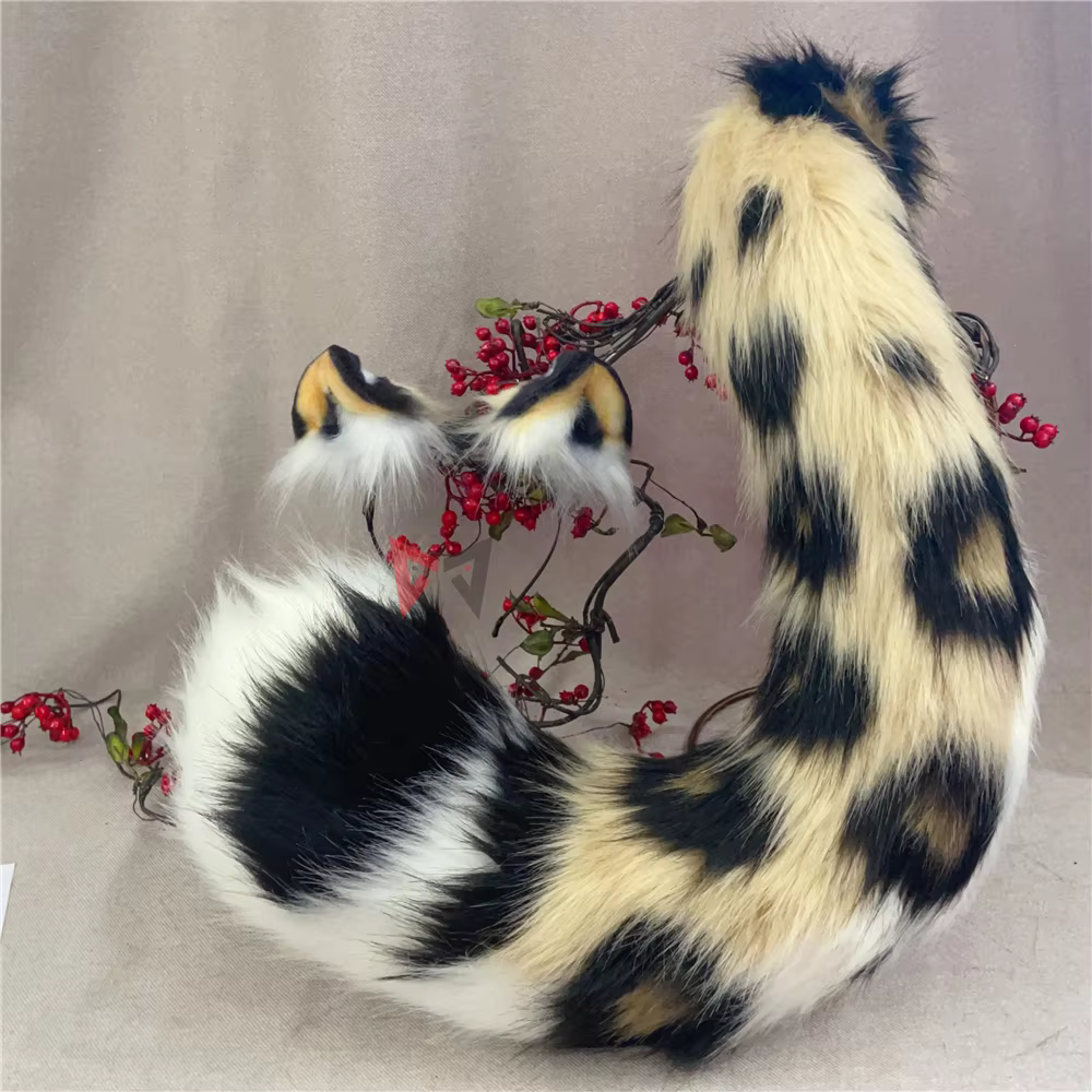 Xiolen Tail and Ears
