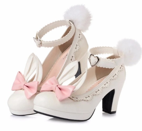Baby Bun Heels - White / 7.5