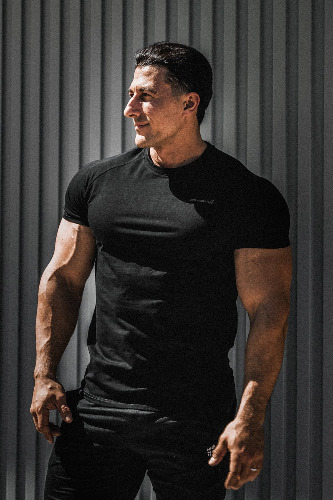Titan 2.0 Muscle-Fit T-Shirt - Black | S / Black
