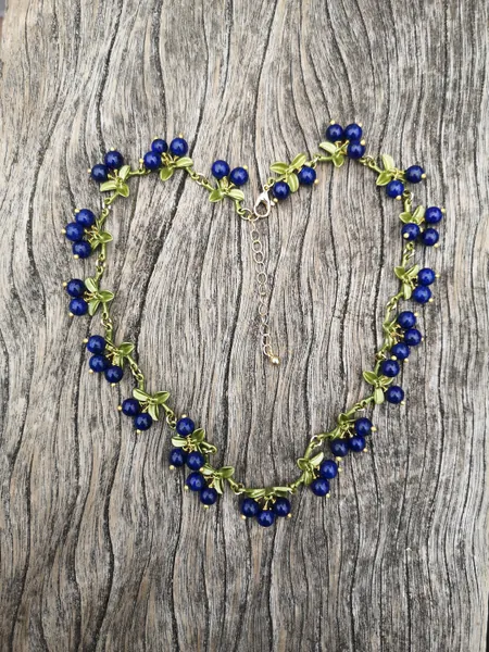 BLUEBERRY NECKLACE