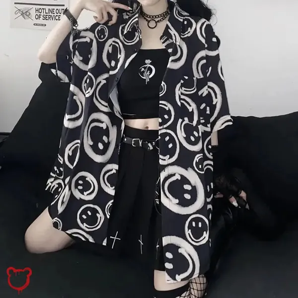 Oversize Black Smiley Shirt