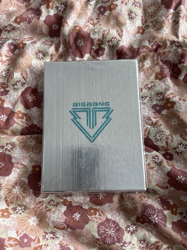 BIGBANG ALIVE GROUP BACK COVER ALBUM