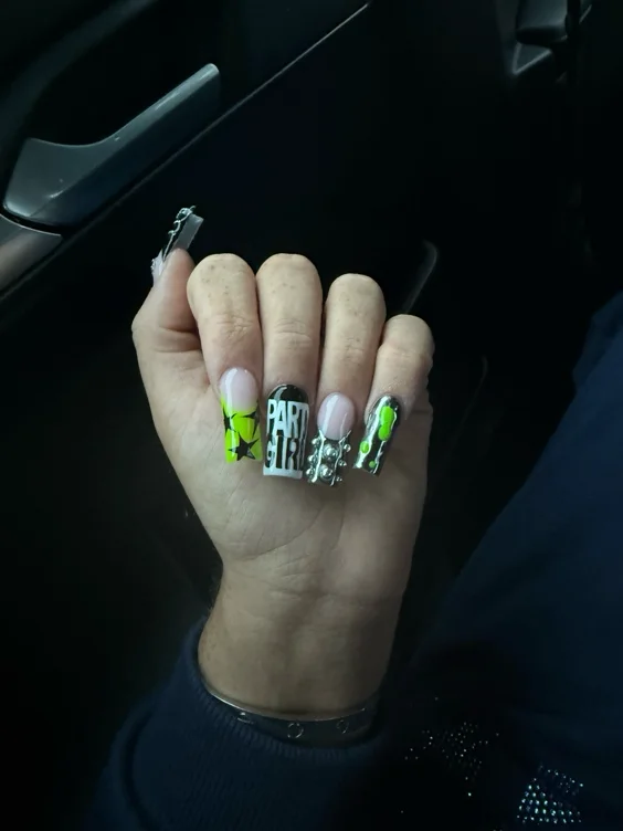 nails