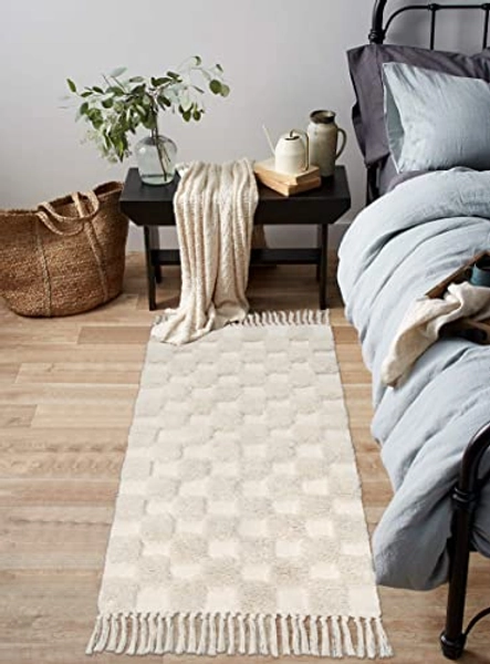 Lanffia Boho Kitchen Runner Rug 2x4.3, Beige Checkered Tufted Rug, Farmhouse Washable Cotton Woven Checkerboard Throw Rugs with Tassels for Doorway Sink Hallway Porch Bedroom Hallway Entryway