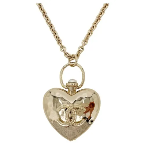 Chanel Necklace 💗