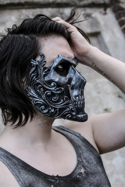 THE KNIGHT (Resin Full-Face Skull Mask)
