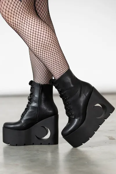Crescent Boots | EU41 / Black / 100% PU