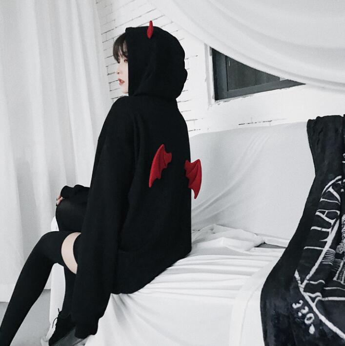 'Hellboy' Black Grunge Horn Hoodie - Black / L