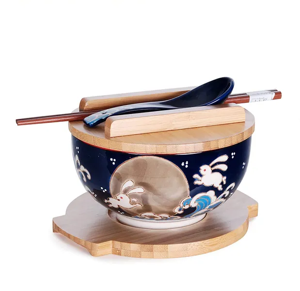 Happy Sales, Japanese Kamameshi Vintage Style Rice Noodle Ramen Bowl with Bamboo Lid Trivet Chopsticks and Porcelain Spoon Bowl Set (BlueRabbitMoon)
