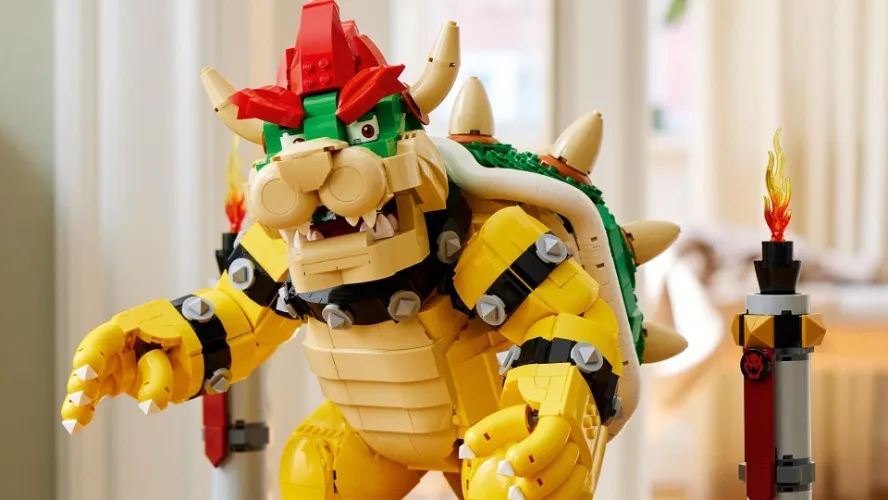 LEGO Super Mario The Mighty Bowser, 3D Build and Display Kit, Collectible Posable Character Figure with Battle Platform, Video Game Toy Idea for Fans of Super Mario Bros, 71411 - Frustration-Free Packaging
