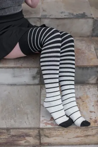 Extraordinarily Longer Gradient Stripes Tube Socks
