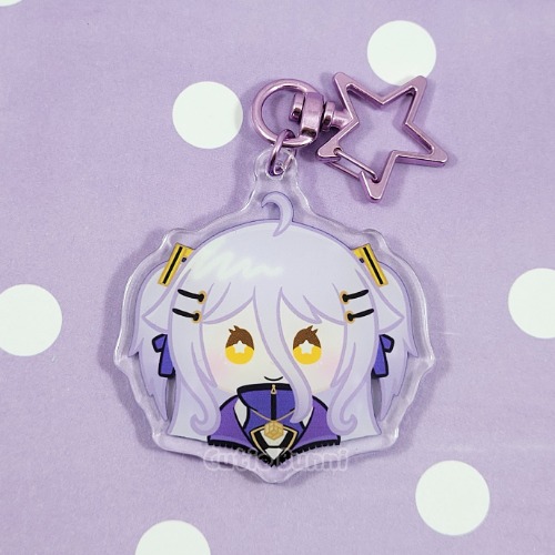[Vshojo] Henya Acrylic Charm Keychain