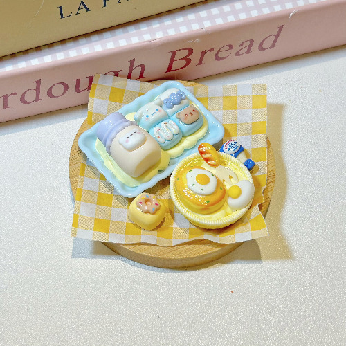 Yellow lattice refrigerator magnet | Cinnamoroll milk style