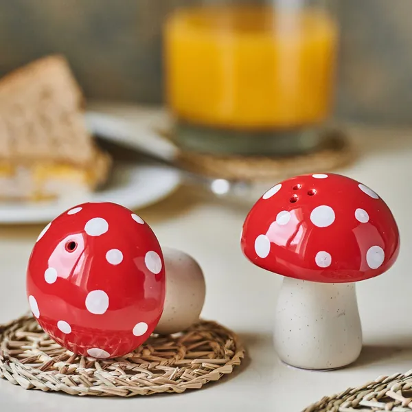 Red Mushroom Salt And Pepper Set ,summer garden table, sweetgift, foraging, unusal condiment set