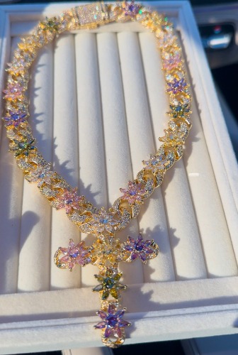 Infinity Flower Cross Necklace | Gold (5-7 Business Days) / 18"