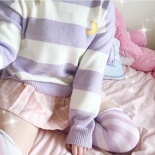 Magic Moon Knit Sweater - Lavender