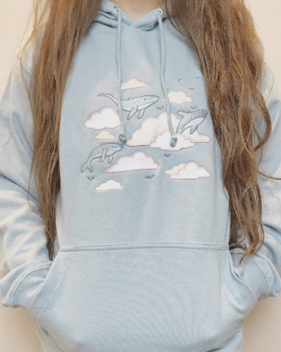 Sky whale hoodie - L
