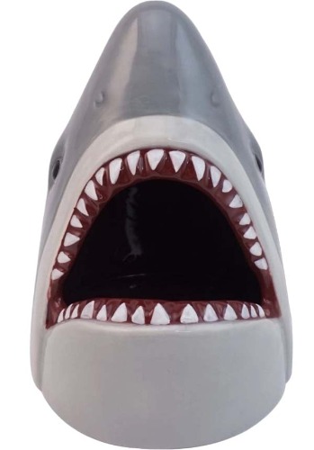 Jaws: | DESK TIDY