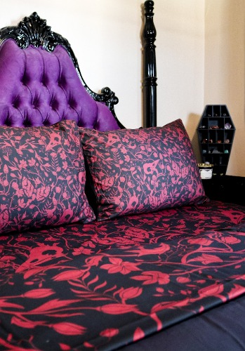 Phantom Woods [Black/Red] | QUEEN SHEET SET