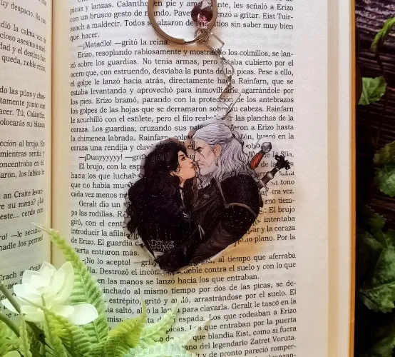 Geralt x Yennefer Keychain