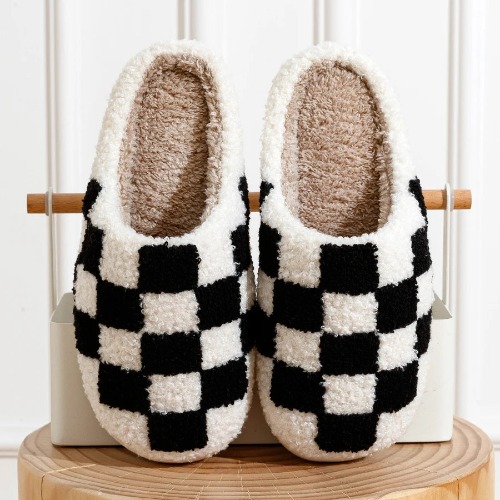 Fuzzy Checker Black & White Cozy Slippers - black / 43-44