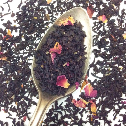 Strawberries & Cream Black Tea (with Rose) by Plum Deluxe Tea