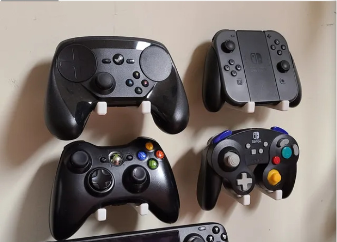Universal Controller Wall Mount - Purple / 1 Pack