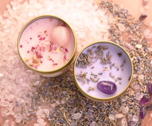 Candles Gift Set for Women Aromatherapy Candles for Home Scented Portable Tin of Soy Candle with Healing Crystals,Rose Quartz & Dry Flowers Home Decorative Candles Gift Set of 2 - Tin Candles 2 Pack