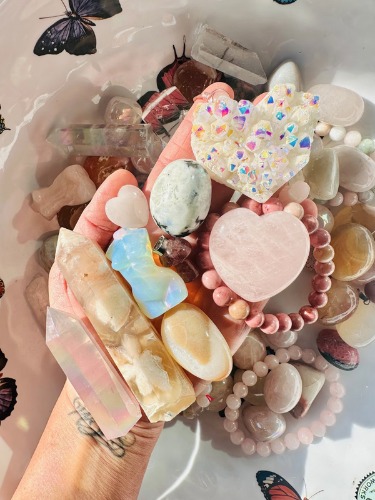Mystery Crystal Box | TikTok Crystal Mystery Box - Crystal Confetti - Mystery Scoop - Mystery Crystal Candle | Crystal Confetti Scoop